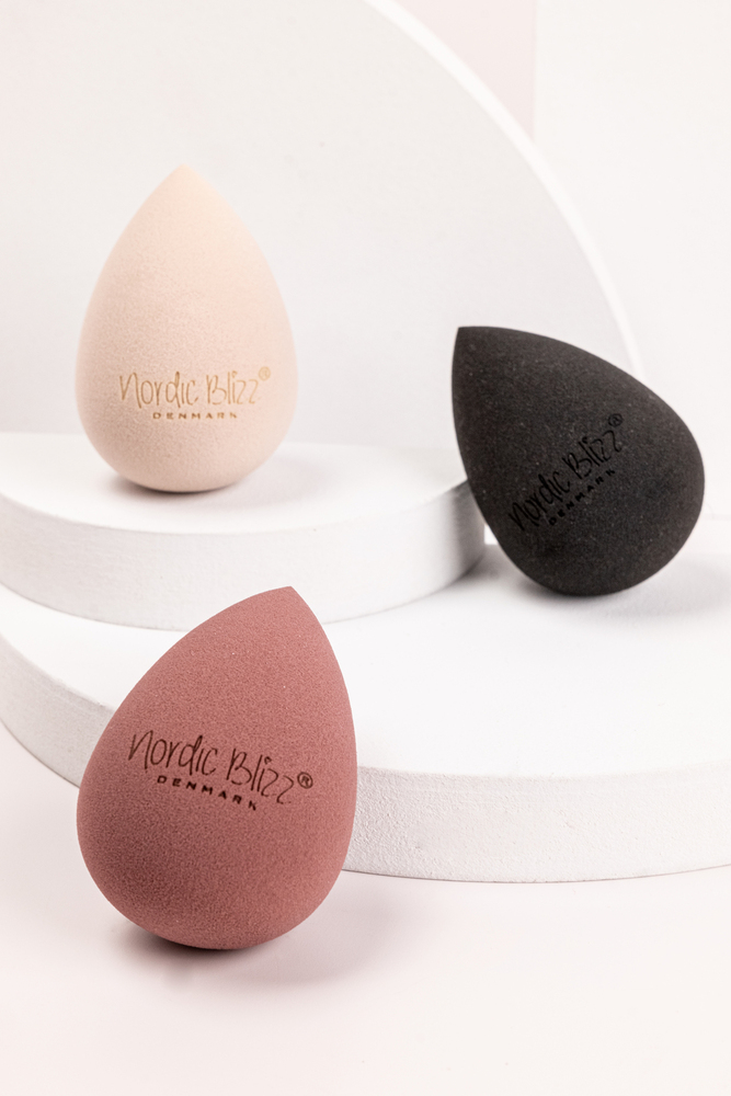 Drop-shaped Beauty Blender 1