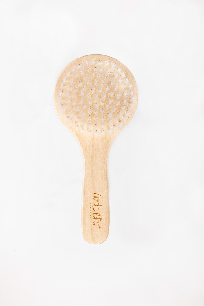 Facial Cleansing Brush With Wooden Handle