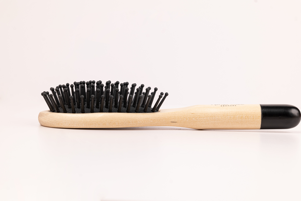 Handle-Free Bamboo Detangling Hair Brush