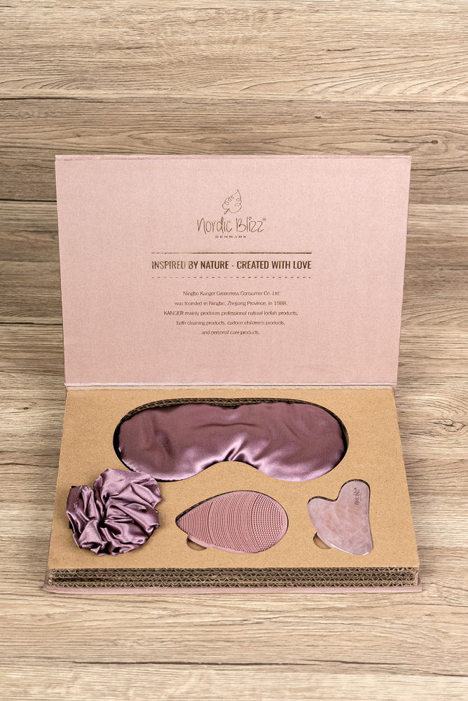 Bath Essentials Gift Box 4