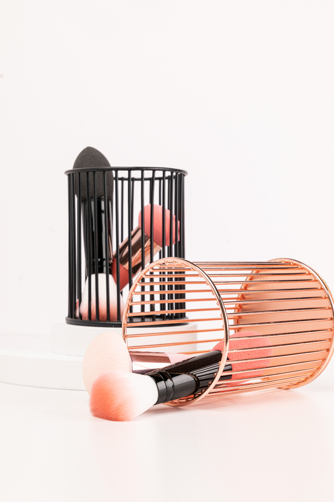 Dual-Ended Makeup Puff with Handle