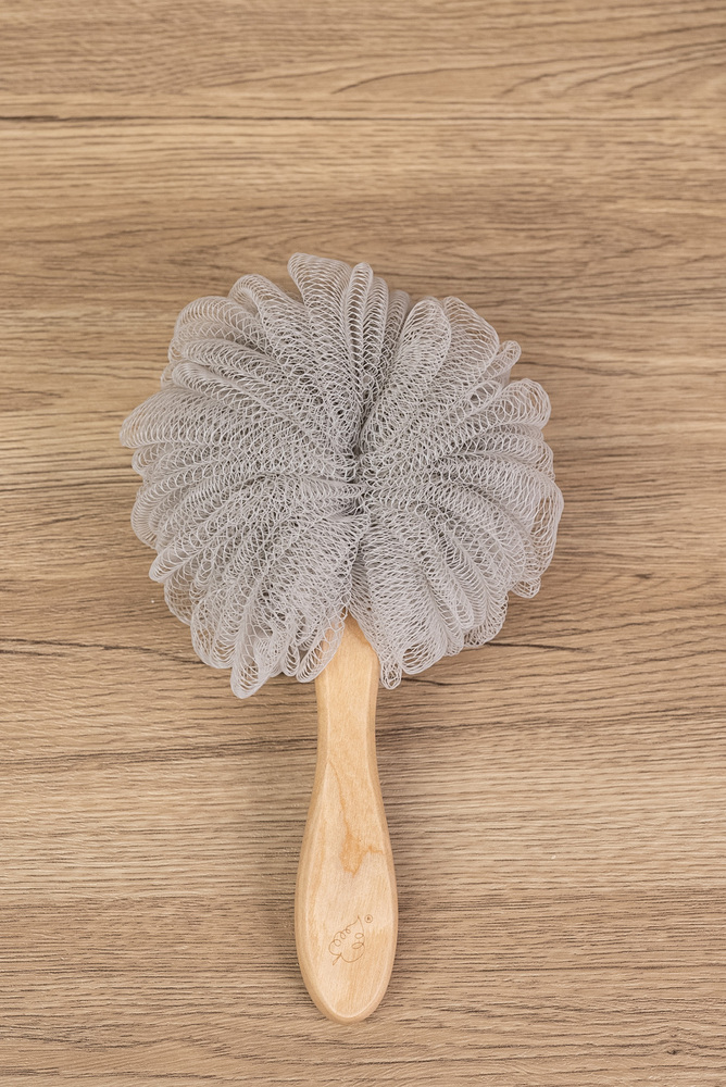 Short Wooden Handle Bath Sponge